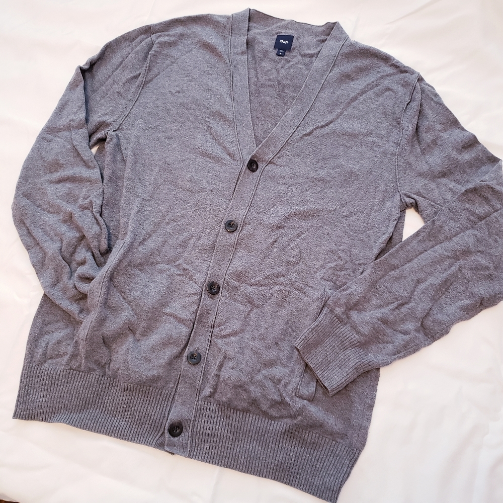 Men's gray cardigan with pockets